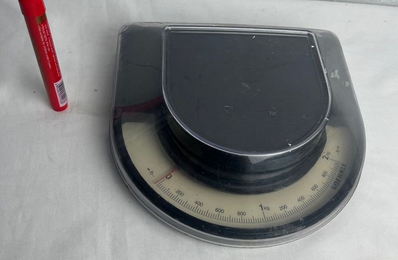 Lote anterior: Balanza de cocina digital con pantalla y medidas precisas