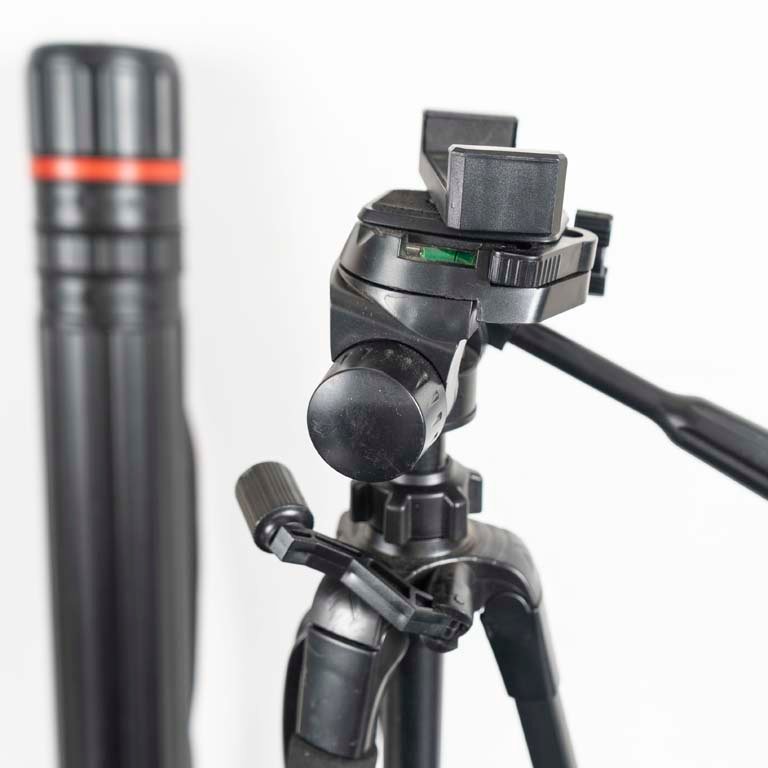 Tripode y estuche rigido para fotografía - imagen 2