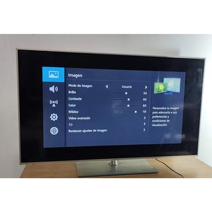 Lote siguiente: Televisor LED Panavox 55" con Soporte