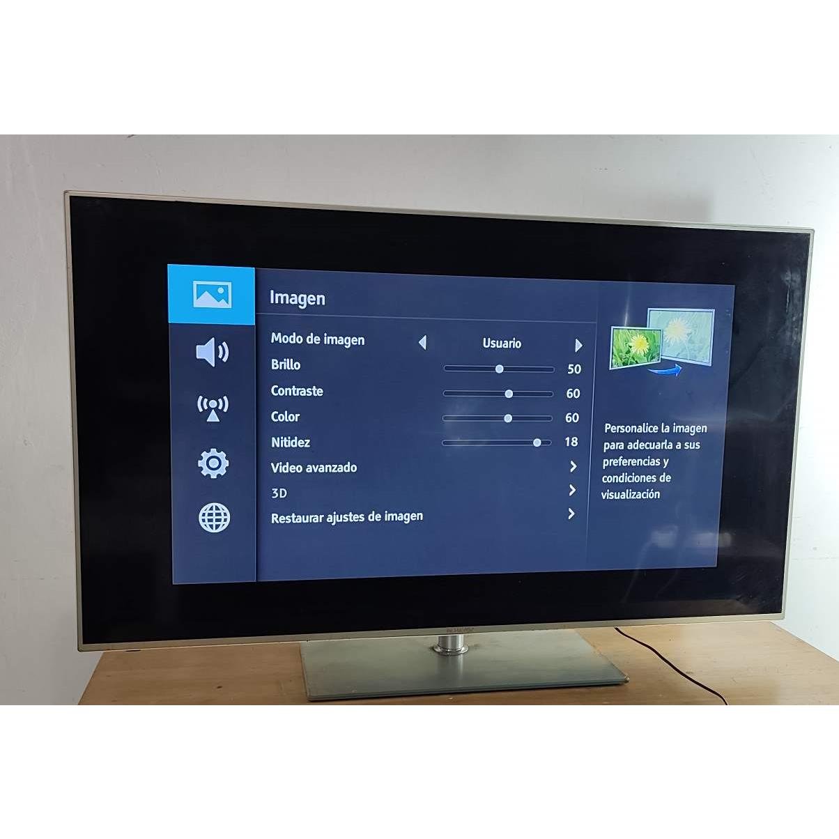 Televisor LED Panavox 55" con Soporte