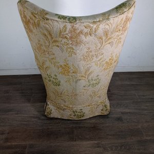 Sillón de Estilo con Tapizado Floral y Desgaste - imagen 4