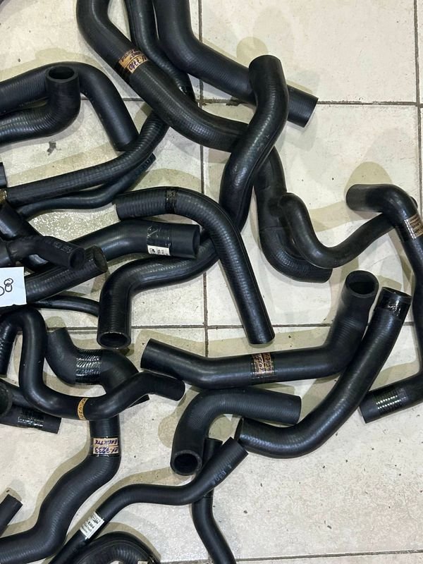 Lote de Caños de Goma Negros para Automotor
