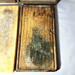 Set de 4 tablas de madera y plástico: 2 de picar y 2 posafuentes - imagen 3