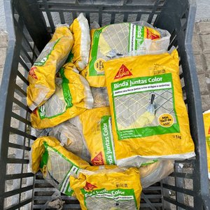 10 Bolsas Sika Binda Juntas Color 1Kg - imagen 2