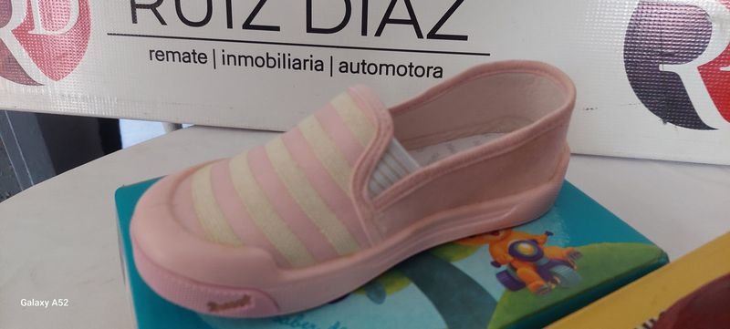 Zapatillas de mujer en venta - imagen 4
