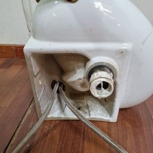 Lavatorio Esquinero de Loza Blanca con Grifería Monocomando Bauen - imagen 3