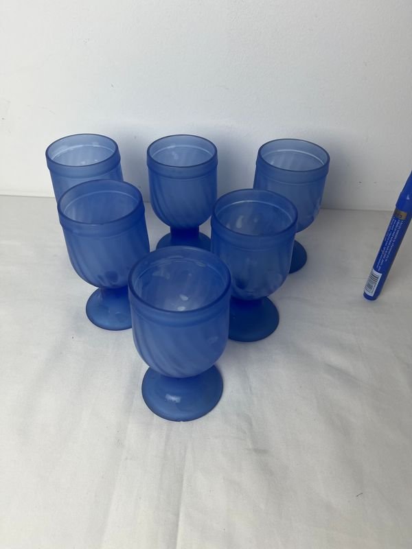 Copas de cristal azul - imagen 5