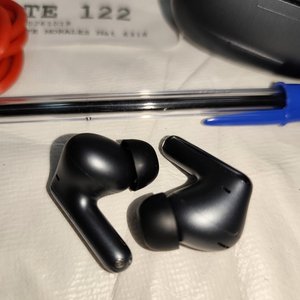 Auriculares Xiaomi Redmi Buds 6 Pro Inalámbricos Bluetooth Negros - imagen 4