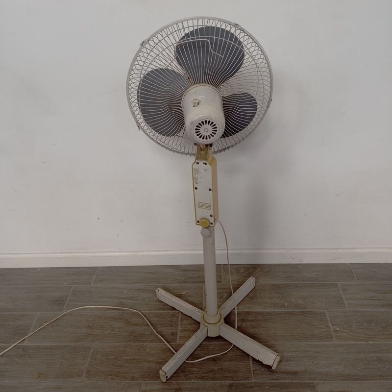 Ventilador de pie Spica, 3 velocidades, buen estado - imagen 4