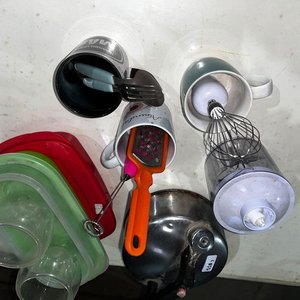 Lote de Tazas, Tupper y Caldera de Cocina - imagen 6