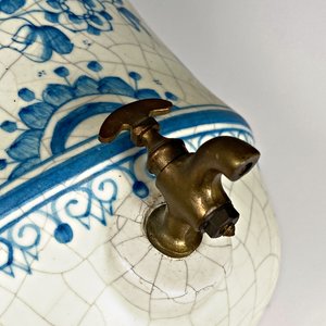 Aguamanil de Cerámica con Decoración Floral y Canilla Metálica, 47 cm - imagen 5
