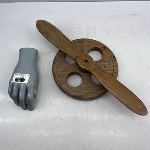 Lote siguiente: Pieza Decorativa Hélice de Avión Antigua en Madera