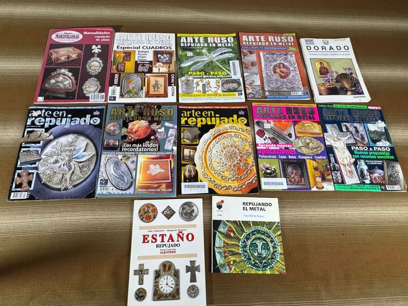 Lote siguiente: Libros y revistas sobre arte en metal, Arte Ruso, repujado...