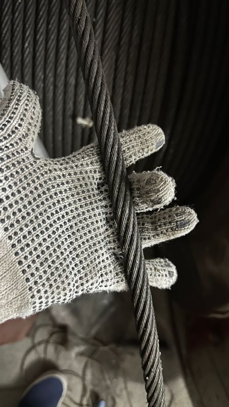 Gran carrete de linga y cables - imagen 4