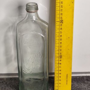 Lote siguiente: Botella Antigua de Vidrio para Gin "The Groggy" London
