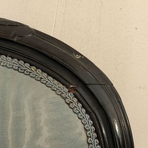 Butaca Victoriana de Madera Oscura Tapizada en Tela Celeste - imagen 6