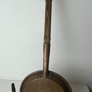 Sartén Antigua de Cobre con Mango Largo de Madera - imagen 4