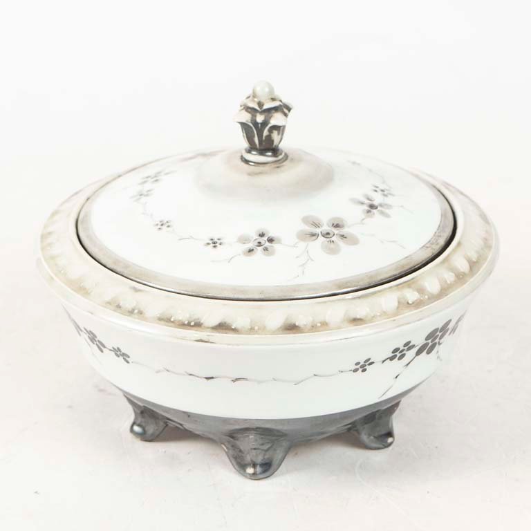 Item 2105640 - Image 0