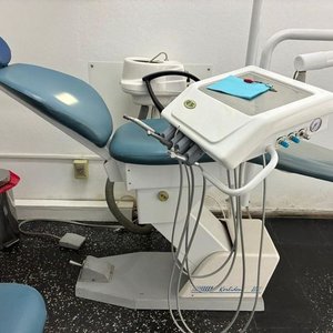 Lote anterior: Sillón Dental Eléctrico Kerli Dent con Brazo de Luz, Mesa Auxiliar y Banqueta