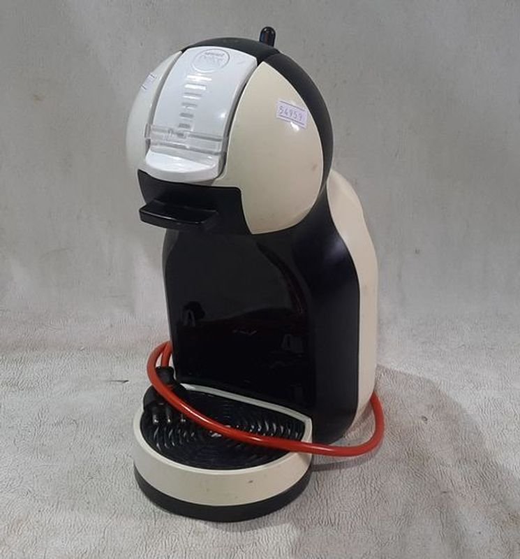 Lote siguiente: Cafetera Dolce Gusto en Buena Condición