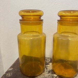 Par de Frascos de Vidrio Ambar con Tapa - imagen 2