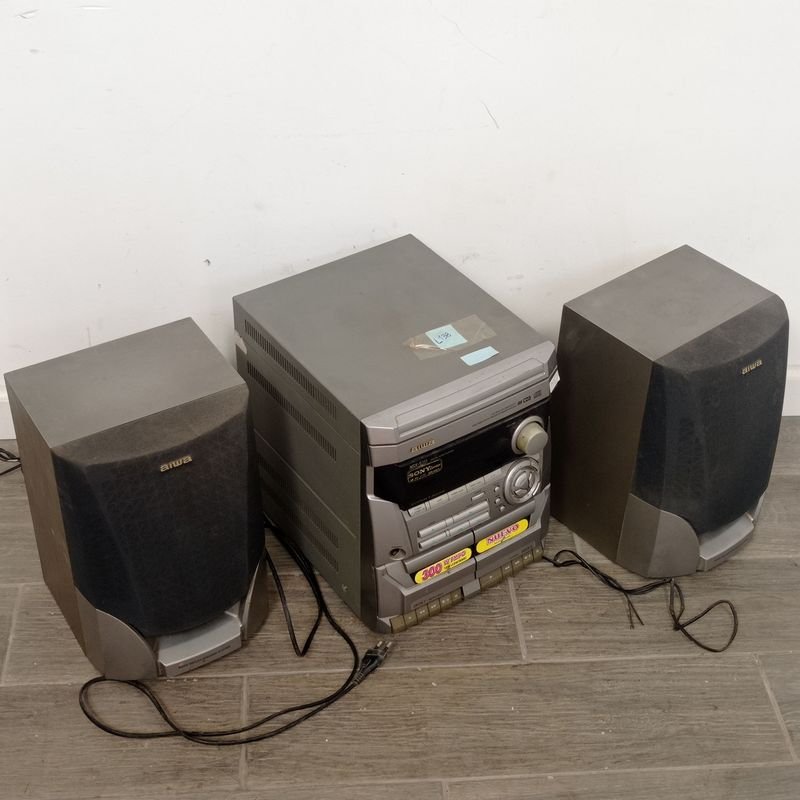 Equipo de audio marca Aiwa con dos parlantes NSX-5111 - imagen 2