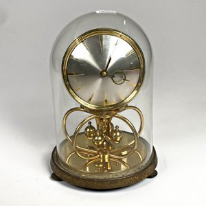 Lote anterior: Reloj de Sobremesa Alemán en Bronce con Cúpula de Cristal