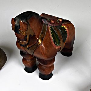 Lote de 5 Figuras de Madera: Niño con Perro y Animales - imagen 4