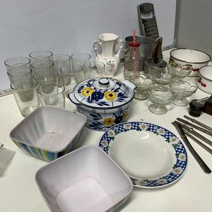 Lote de Vajilla y Utensilios de Cocina: Olla de Loza, Vasos de Vidrio, Compoteras y Más - imagen 12
