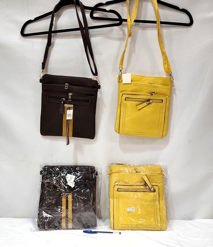 Lote de 4 Carteras de Dama Tipo Morral en Eco Cuero