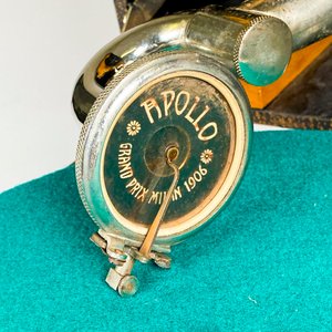 Antiguo Gramófono Apolo Modelo 10 Portátil con Manija y Membrana - imagen 4