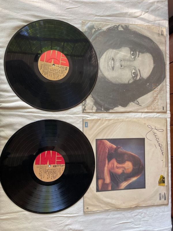 Lote de 2 Discos de Vinilo Usados de Luciana
