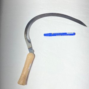 Hoz Antigua con Mango de Madera - imagen 3