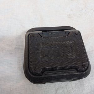Dos piezas: parlante y volante para PC. Sin uso. - imagen 5