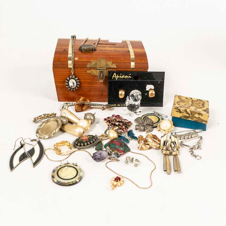 Item 2113515 - Image 0