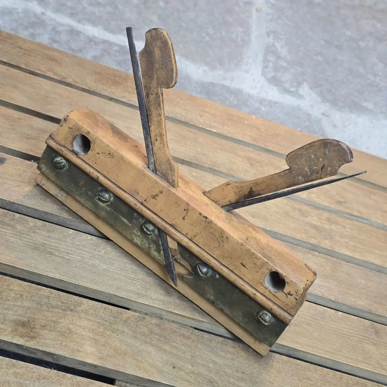 Cepillo de madera con cuchilla metálica - imagen 3