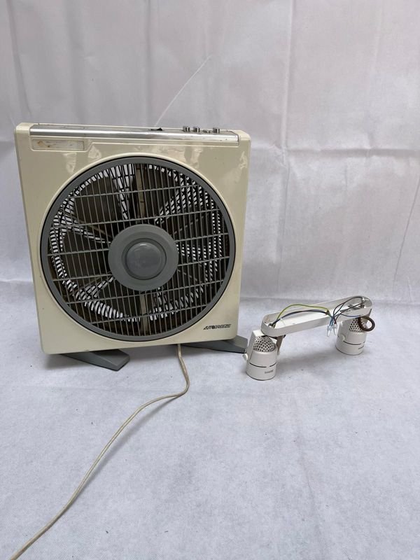 Lote anterior: Ventilador autobreeze + Spot con 2 lamparas Dicroicas - Equipamiento de oficina