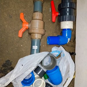 Lote anterior: Lote de Válvulas de Bronce y Acoples Varios para Tuberías