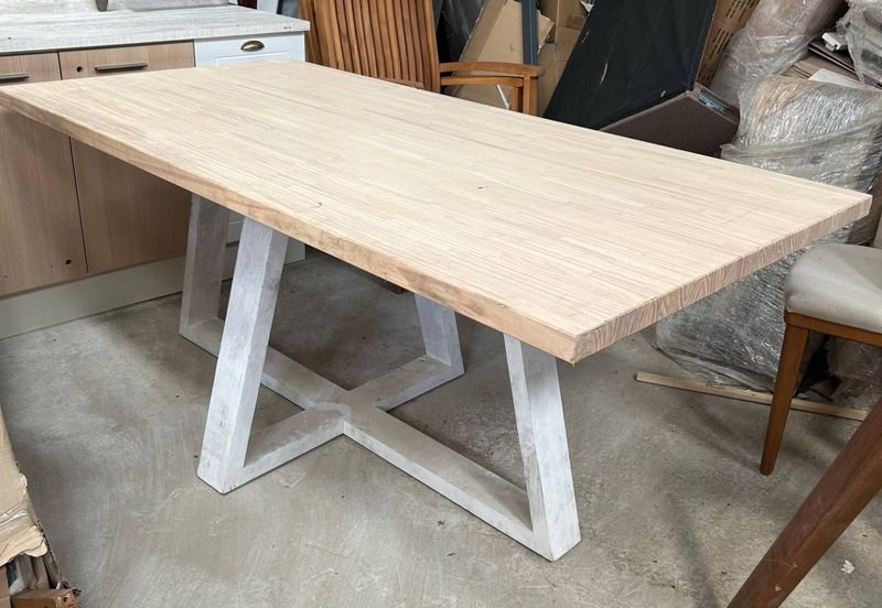 Item 877551 - Image 0