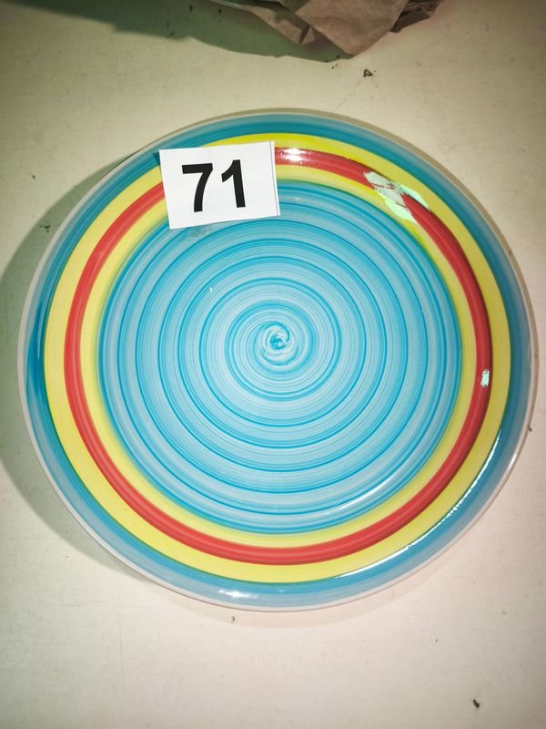 Lote de 10 Platos Llanos de Cerámica con Diseño Espiral Multicolor
