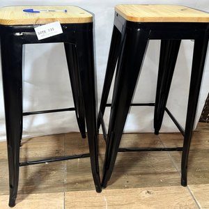 Lote de 2 Banquetas Altas Estilo Bar Tolix con Asiento de Madera - imagen 3