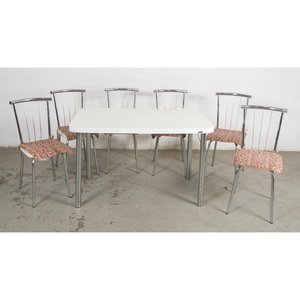 Mesa de Comedor Carraro con 6 Sillas Cromadas y Tapizado - imagen 1