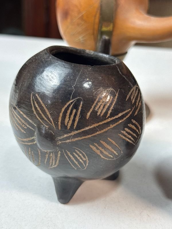 Colección de vasijas y objetos artesanales - imagen 5
