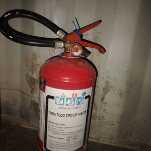 Extintor a Polvo Marca UNIT, Capacidad Nominal 4 kg - imagen 6