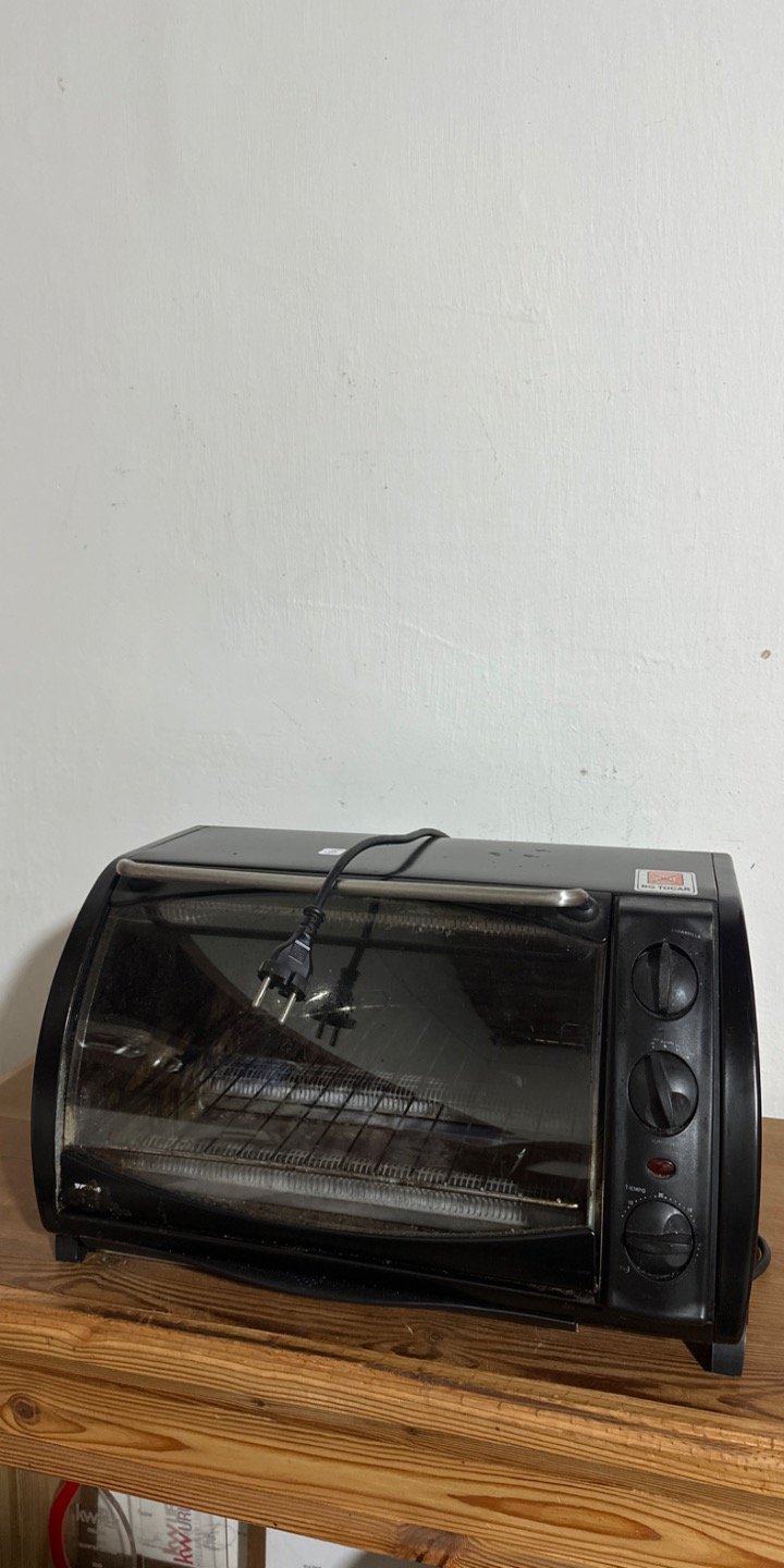Horno eléctrico en buen estado