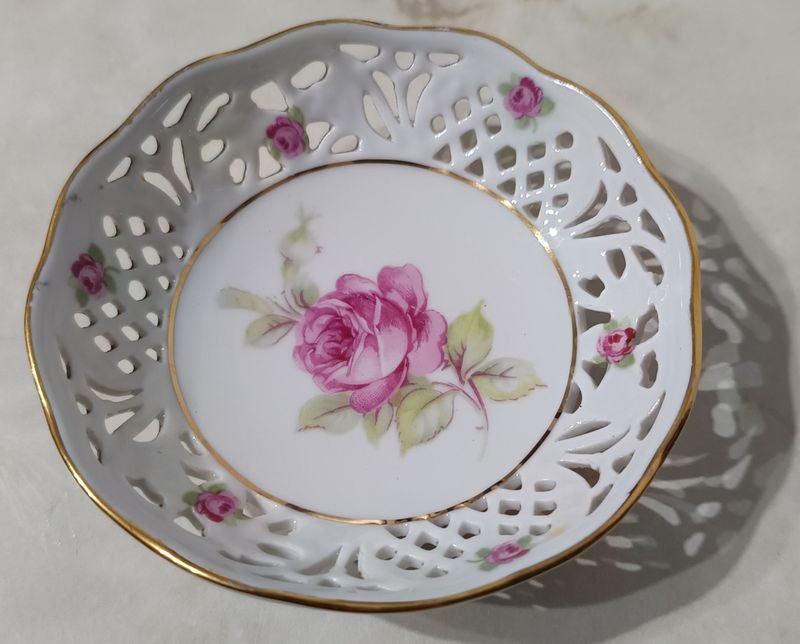 Plato de porcelana alemana Schumann Bavaria con diseño floral - imagen 2