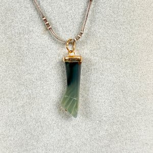 Cadena de Plata Fina con Dije de Mano en Piedra Natural - imagen 3