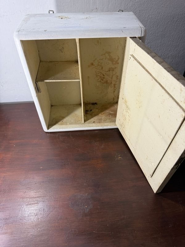 Botiquín de madera para colgar con espejo - imagen 2