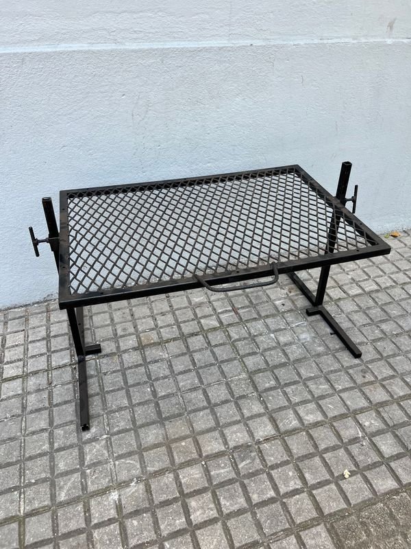 Parrilla Plegable de Hierro con Patas Regulables