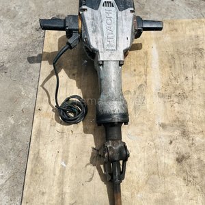 Lote siguiente: Martillo Demoledor Hitachi Profesional